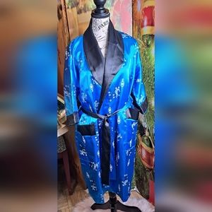 Beautiful double-sided kimono robe size medium